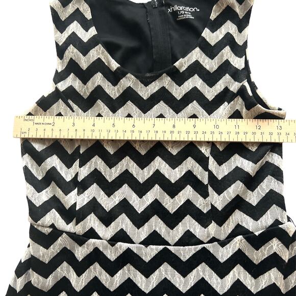 Xhilaration Lace Dress Sleeveless Black White Chevron Stripes Size Large 10-12 - Picture 5 of 7